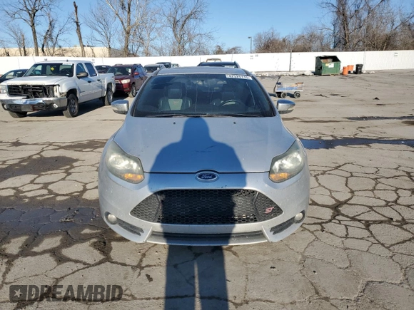 2014 Ford Focus ST with VIN 1FADP3L91EL399487, listed as a Copart auction lot 42525115 with 115,352 mi miles and Salvage Title. Bid and sale history available at carsss.com. Image 5.