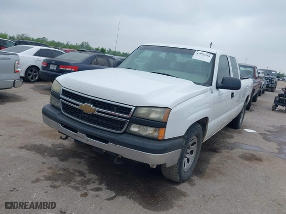 2006 Chevrolet Silverado 1500 LT1 with VIN 1GCEC19Z76Z275194, listed as a IAAI auction lot 41926268 with 257,647 mi miles. Bid and sale history available at carsss.com. Image 2.