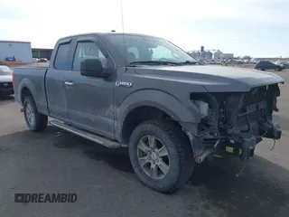 2016 Ford F-150 XLT with VIN 1FTFX1EF5GKG00553, listed as a IAAI auction lot 41461530 with 209,073 mi miles. Bid and sale history available at carsss.com. Image 1.