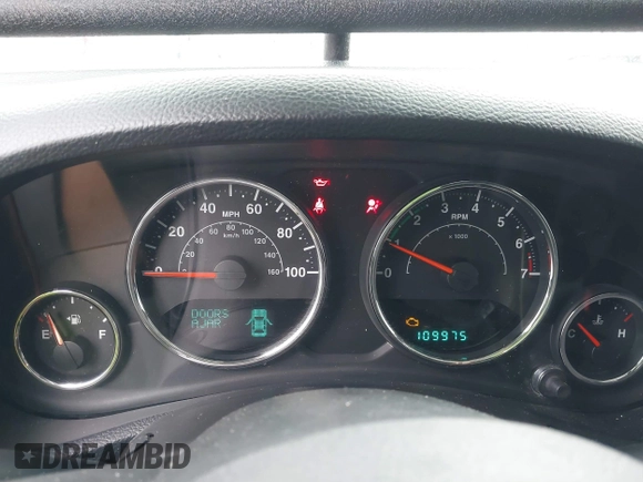 2014 Jeep Wrangler Unlimited Sahara with VIN 1C4BJWEG1EL127232, listed as a IAAI auction lot 41847368 with 109,975 mi miles. Bid and sale history available at carsss.com. Image 7.