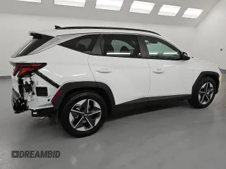2025 Hyundai Tucson SEL with VIN 5NMJB3DE2SH470037, listed as a Copart auction lot 53915985 with 13,836 mi miles and Clean Title. Bid and sale history available at DreamBid. Image 3.