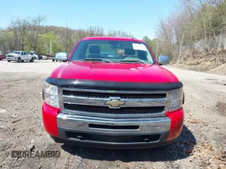 2009 Chevrolet Silverado 1500 Work Truck with VIN 1GCEK14C29Z187289, listed as a IAAI auction lot 42113066 with 109,077 mi miles. Bid and sale history available at carsss.com. Image 13.