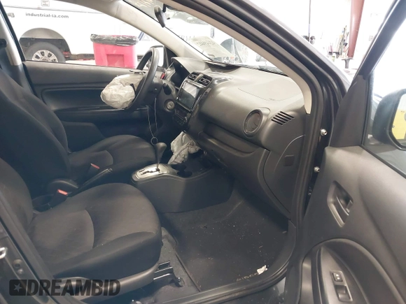2024 Mitsubishi Mirage ES z VIN ML32AUHJ9RH012384, wystawiony jako IAAI lot #42449442 z przebiegiem 14 460 mil mil oraz . Historia ofert i sprzedaży dostępna na DreamBid. Obrazek 5.