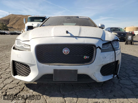 2016 Jaguar XF S with VIN SAJBG4BV4GCY04977, listed as a Copart auction lot 42283565 with 70,741 mi miles and Clean Title. Bid and sale history available at carsss.com. Image 5.