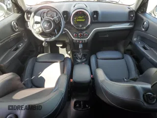 2018 MINI Countryman Cooper S with VIN WMZYT3C32J3E00307, listed as a Copart auction lot 62218445 with 41,652 mi miles and Salvage title. Bid and sale history available at DreamBid. Image 8.