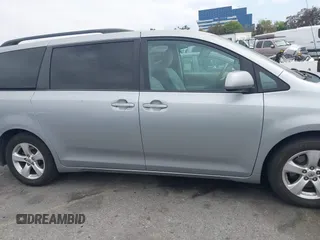 2011 Toyota Sienna LE AAS with VIN 5TDKK3DC0BS119045, listed as a IAAI auction lot 42184748 with 196,607 mi miles. Bid and sale history available at carsss.com. Image 13.