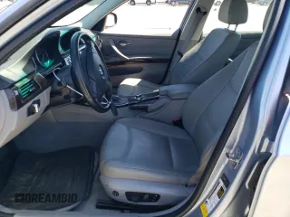 2011 BMW 3 Series 328i с VIN WBAPH5C5XBA442287, выставлен на аукционе Copart как лот 57636005 с пробегом Не указан миль и Чистый • Clean title. История ставок и продаж доступна на DreamBid. Изображение 7.