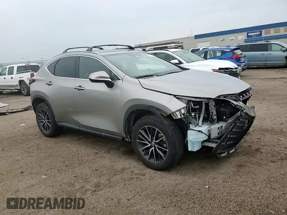 2024 Lexus NX 350 Premium z VIN 2T2GGCEZ2RC045247, wystawiony jako Copart lot #61401805 z przebiegiem 11 271 mil mil oraz Szkoda całkowita • Salvage title. Historia ofert i sprzedaży dostępna na DreamBid. Obrazek 14.
