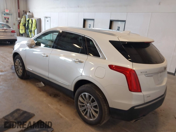 2018 Cadillac XT5 Luxury AWD z VIN 1GYKNDRS9JZ248969, wystawiony jako IAAI lot #42463156 z przebiegiem 90 271 mil mil oraz . Historia ofert i sprzedaży dostępna na DreamBid. Obrazek 3.