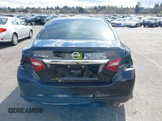 2018 Nissan Altima 2.5 SR with VIN 1N4AL3APXJC297695, listed as a IAAI auction lot 41878561 with 77,916 mi miles. Bid and sale history available at carsss.com. Image 17.
