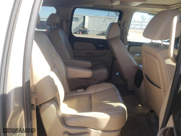 2007 Chevrolet Suburban LT with VIN 1GNFC16067R252699, listed as a Copart auction lot 46842015 with 279,283 mi miles and Salvage Title. Bid and sale history available at carsss.com. Image 11.
