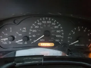 2002 Chevrolet Cavalier with VIN 1G1JC124X27136706, listed as a Copart auction lot 82654404 with 92,574 mi miles and Salvage Title. Bid and sale history available at carsss.com. Image 9.