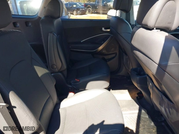 2019 Hyundai Santa Fe XL Limited Ultimate with VIN KM8SR4HF8KU303386, listed as a IAAI auction lot 41690530 with NaN miles. Bid and sale history available at carsss.com. Image 8.