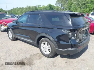 2022 Ford Explorer XLT z VIN 1FMSK7DH8NGB09893, wystawiony jako IAAI lot #42127802 z przebiegiem 43 213 mil mil oraz . Historia ofert i sprzedaży dostępna na DreamBid. Obrazek 3.