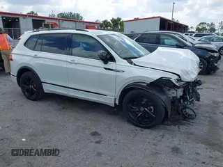 2024 Volkswagen Tiguan SE R-Line Black с VIN 3VVCB7AX1RM037369, выставлен на аукционе IAAI как лот 41911287 с пробегом 16 458 миль миль и . История ставок и продаж доступна на DreamBid. Изображение 1.