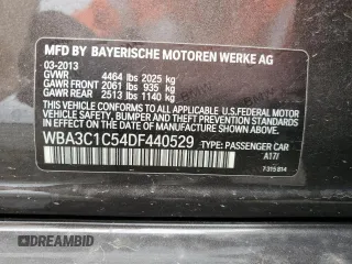 2013 BMW 3 Series 328i z VIN WBA3C1C54DF440529, wystawiony jako Copart lot #48949335 z przebiegiem 83 765 mil mil oraz Szkody całkowita. Historia ofert i sprzedaży dostępna na DreamBid. Obrazek 13.