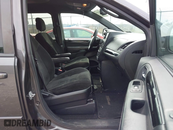 2016 Dodge Grand Caravan SE with VIN 2C4RDGBG1GR388807, listed as a IAAI auction lot 42010574 with 140,103 mi miles and . Bid and sale history available at DreamBid. Image 5.