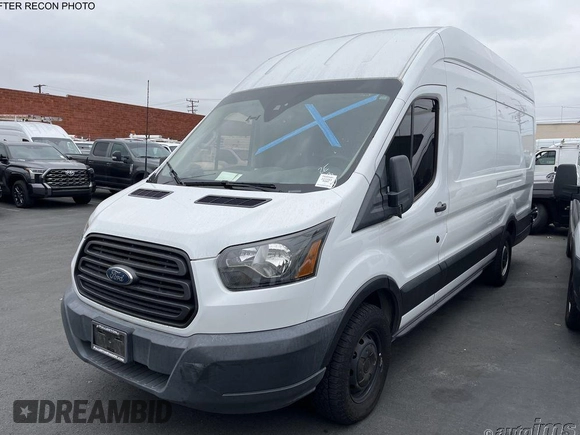 2019 Ford Transit z VIN 1FTBW3XM3KKA14967, wystawiony jako IAAI lot #42375484 z przebiegiem 112 103 mil mil oraz . Historia ofert i sprzedaży dostępna na DreamBid. Obrazek 7.