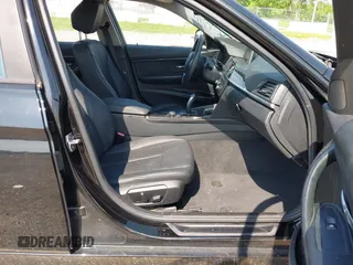 2015 BMW 3 Series 328i с VIN WBA3A5G50FNS91391, выставлен на аукционе IAAI как лот 42095644 с пробегом 184 702 миль миль и . История ставок и продаж доступна на DreamBid. Изображение 5.