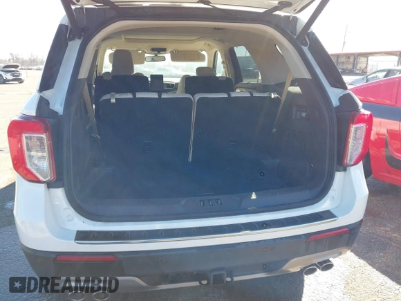 2021 Ford Explorer Platinum with VIN 1FM5K8HCXMGA11853, listed as a IAAI auction lot 41571946 with 37,193 mi miles. Bid and sale history available at carsss.com. Image 8.