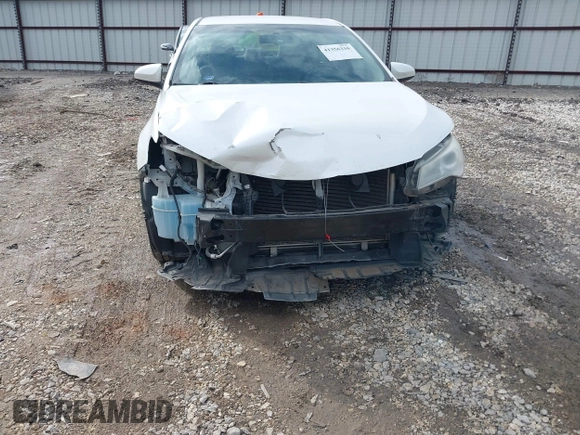 2015 Toyota Camry XLE with VIN 4T1BF1FK1FU083814, listed as a IAAI auction lot 41356310 with 161,671 mi miles and . Bid and sale history available at DreamBid. Image 6.