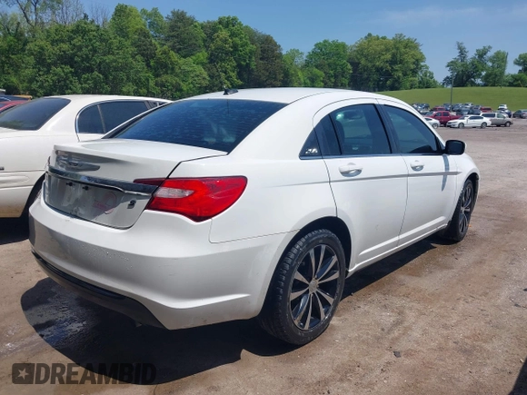 2014 Chrysler 200 Touring with VIN 1C3CCBBB1EN186547, listed as a IAAI auction lot 42141924 with 193,540 mi miles. Bid and sale history available at carsss.com. Image 4.