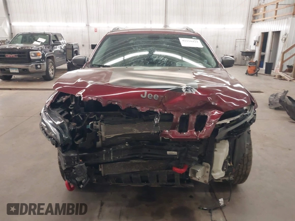 2019 Jeep Cherokee Trailhawk with VIN 1C4PJMBX7KD200267, listed as a IAAI auction lot 42216422 with Not provided miles and . Bid and sale history available at DreamBid. Image 13.