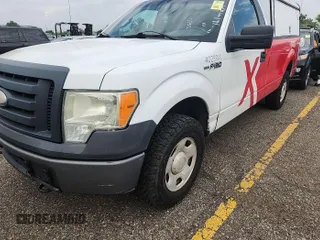2009 Ford F-150 XL z VIN 1FTPF14V59KA70992, wystawiony jako IAAI lot #42737715 z przebiegiem 257 210 mil mil oraz . Historia ofert i sprzedaży dostępna na DreamBid. Obrazek 3.