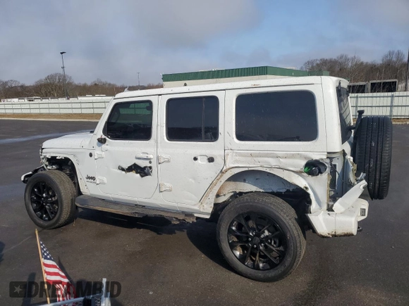 2020 Jeep Wrangler Unlimited Sahara with VIN 1C4HJXEM8LW325372, listed as a Copart auction lot 44350084 with 55,314 mi miles. Bid and sale history available at carsss.com. Image 2.