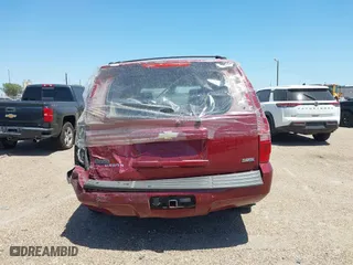 2007 Chevrolet Suburban LTZ with VIN 3GNFC16017G229914, listed as a IAAI auction lot 41879562 with 290,441 mi miles. Bid and sale history available at carsss.com. Image 16.