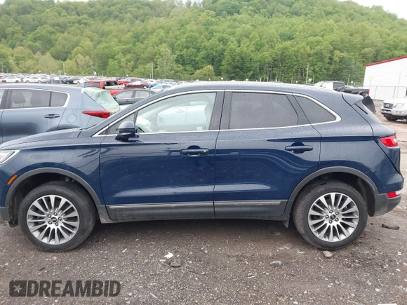 2018 Lincoln MKC Reserve z VIN 5LMCJ3D91JUL28728, wystawiony jako IAAI lot #42196869 z przebiegiem 60 541 mil mil oraz . Historia ofert i sprzedaży dostępna na DreamBid. Obrazek 15.