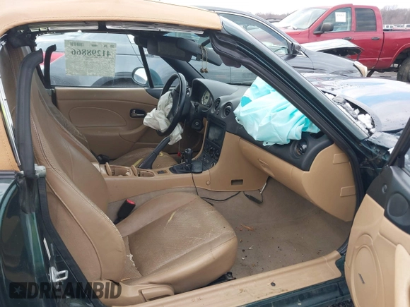 2001 Mazda MX-5 Miata z VIN JM1NB353510216609, wystawiony jako IAAI lot #41298866 z przebiegiem 183 388 mil mil oraz . Historia ofert i sprzedaży dostępna na DreamBid. Obrazek 5.
