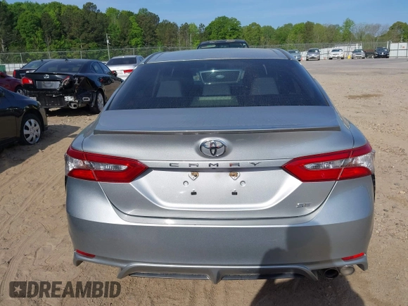 2018 Toyota Camry LE z VIN JTNB11HK7J3045966, wystawiony jako IAAI lot #42069246 z przebiegiem 138 960 mil mil oraz . Historia ofert i sprzedaży dostępna na DreamBid. Obrazek 16.