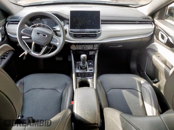 2023 Jeep Compass Limited с VIN 3C4NJDCN7PT522669, выставлен на аукционе Copart как лот 58012955 с пробегом 25 061 миль миль и Списание • Salvage title. История ставок и продаж доступна на DreamBid. Изображение 8.