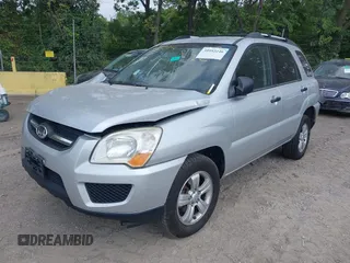 2009 Kia Sportage LX with VIN KNDJF724997633726, listed as a IAAI auction lot 39952246 with 201,090 mi miles and . Bid and sale history available at DreamBid. Image 2.