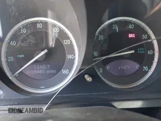 2004 Mercedes-Benz SL 500 z VIN WDBSK75F44F063970, wystawiony jako IAAI lot #42301998 z przebiegiem 108 480 mil mil oraz . Historia ofert i sprzedaży dostępna na DreamBid. Obrazek 7.