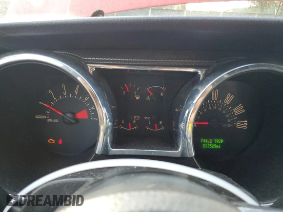 2008 Ford Mustang Deluxe z VIN 1ZVHT80NX85126043, wystawiony jako Copart lot #47953715 z przebiegiem 213 529 mil mil oraz Szkoda całkowita • Salvage title. Historia ofert i sprzedaży dostępna na DreamBid. Obrazek 9.