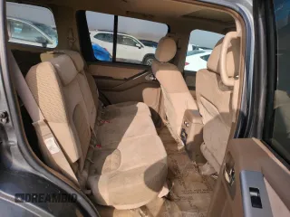 2006 Nissan Pathfinder SE z VIN 5N1AR18W16C627737, wystawiony jako Copart lot #82038594 z przebiegiem 179 084 mil mil oraz Czysty tytuł • Clean title. Historia ofert i sprzedaży dostępna na DreamBid. Obrazek 10.