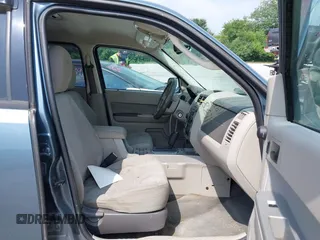 2012 Ford Escape XLT z VIN 1FMCU0D73CKB57521, wystawiony jako IAAI lot #42380937 z przebiegiem 155 558 mil mil oraz . Historia ofert i sprzedaży dostępna na DreamBid. Obrazek 5.