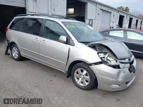 2008 Toyota Sienna XLE with VIN 5TDZK22C38S151671, listed as a IAAI auction lot 41046569 with 119,239 mi miles. Bid and sale history available at carsss.com. Image 1.