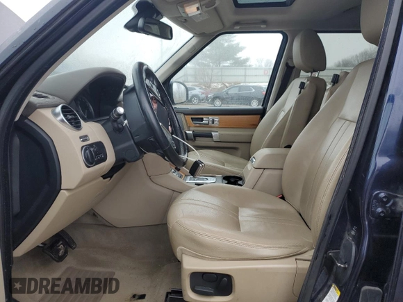 2014 Land Rover LR4 HSE with VIN SALAG2V67EA702304, listed as a Copart auction lot 43220445 with 140,297 mi miles and Clean Title. Bid and sale history available at DreamBid. Image 7.