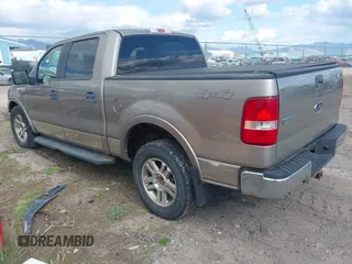 2005 Ford F-150 XLT with VIN 1FTPW14585FB15913, listed as a IAAI auction lot 42134300 with 234,597 mi miles. Bid and sale history available at carsss.com. Image 3.