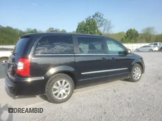 2016 Chrysler Town & Country Touring with VIN 2C4RC1BG2GR301576, listed as a Copart auction lot 53480245 with 130,520 mi miles and Clean Title. Bid and sale history available at carsss.com. Image 3.