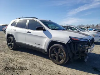 2017 Jeep Cherokee Altitude с VIN 1C4PJLAS0HW596152, выставлен на аукционе Copart как лот 88221155 с пробегом 73 198 миль миль и Списание • Salvage title. История ставок и продаж доступна на DreamBid. Изображение 4.