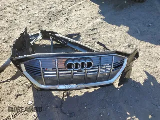 2022 Audi e-tron Sportback Premium Plus z VIN WA12ABGE8NB022921, wystawiony jako Copart lot #78085344 z przebiegiem 54 270 mil mil oraz Szkoda całkowita • Salvage title. Historia ofert i sprzedaży dostępna na DreamBid. Obrazek 13.