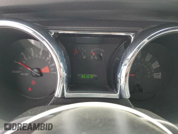 2007 Ford Mustang Deluxe z VIN 1ZVFT84N575265870, wystawiony jako Copart lot #60278415 z przebiegiem 251 670 mil mil oraz Szkoda całkowita • Salvage title. Historia ofert i sprzedaży dostępna na DreamBid. Obrazek 9.