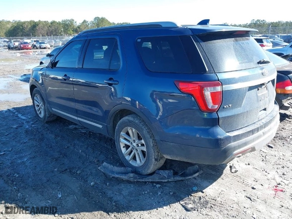 2017 Ford Explorer XLT with VIN 1FM5K7D8XHGB43786, listed as a IAAI auction lot 41758216 with 135,222 mi miles. Bid and sale history available at carsss.com. Image 3.