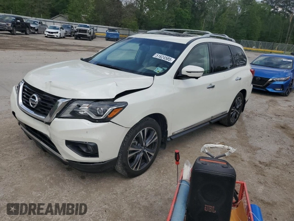 2018 Nissan Pathfinder Platinum z VIN 5N1DR2MN0JC670913, wystawiony jako Copart lot #51624585 z przebiegiem Nie podano mil oraz Szkoda całkowita • Salvage title. Historia ofert i sprzedaży dostępna na DreamBid. Obrazek 1.