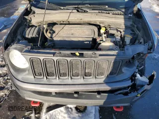 2016 Jeep Renegade Trailhawk with VIN ZACCJBCT8GPD48936, listed as a Copart auction lot 41873145 with 196,632 mi miles and Non Repairable. Bid and sale history available at carsss.com. Image 12.
