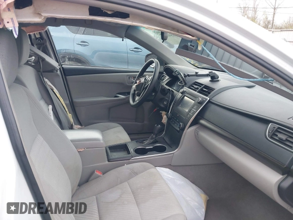 2016 Toyota Camry XLE with VIN 4T1BF1FKXGU227846, listed as a IAAI auction lot 41842937 with 58,146 mi miles. Bid and sale history available at carsss.com. Image 5.